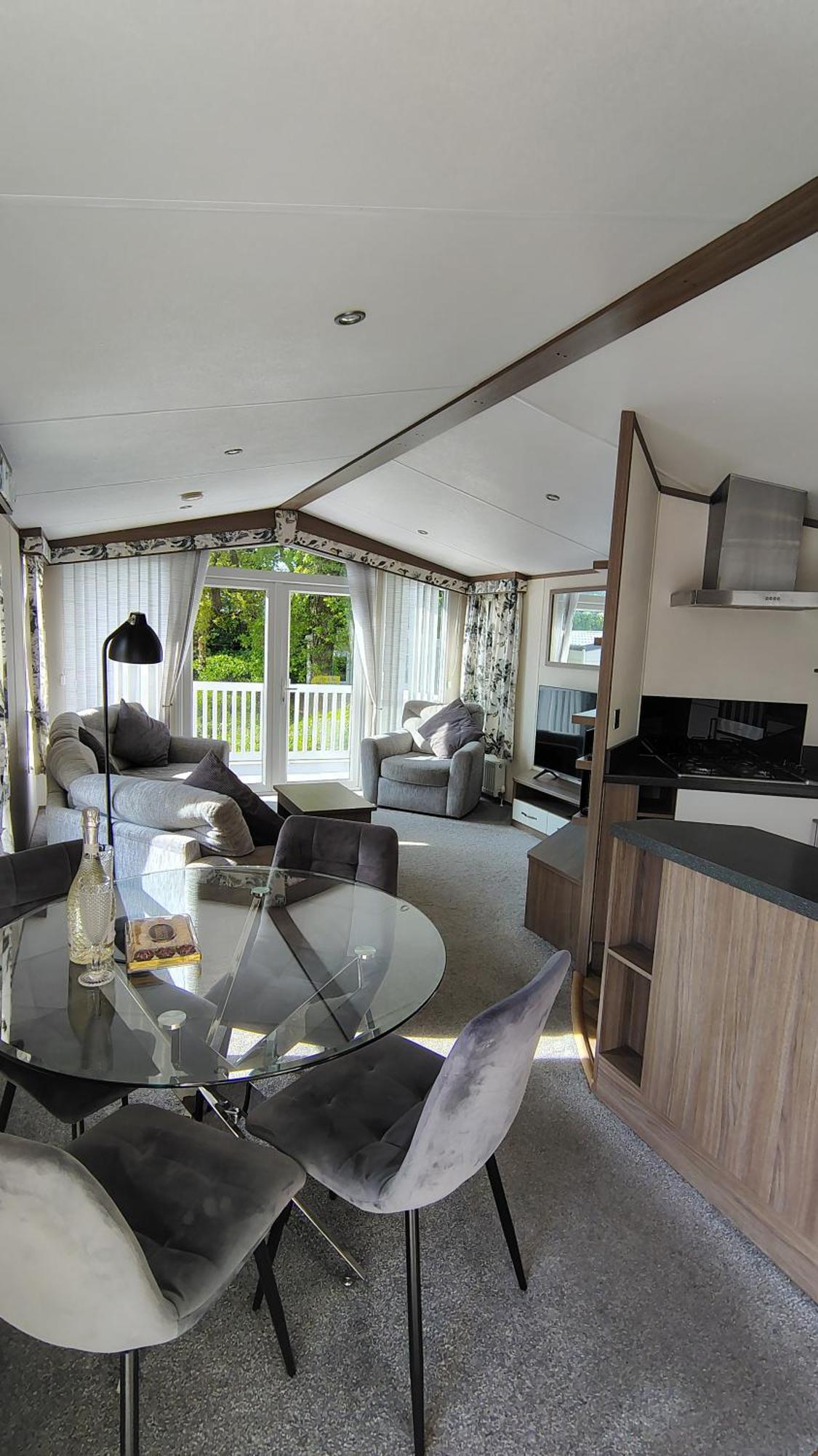 Family Breaks At Rockley Park With Prosecco And A Box Of Chocolates On Arrival Villa พูล ภายนอก รูปภาพ